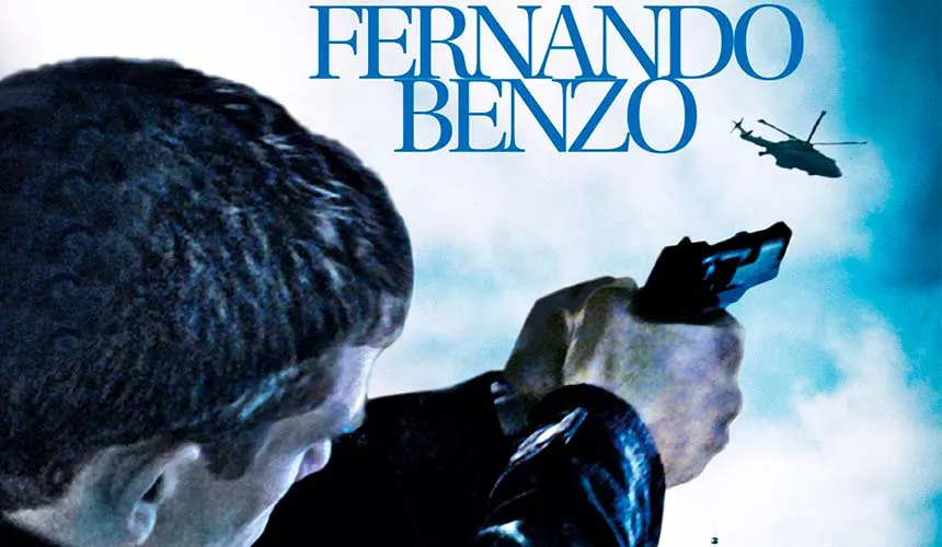 Fernando Benzo, ganador del Premio Tormo Negro Masfarné 2025, por su novela “Los perseguidos”